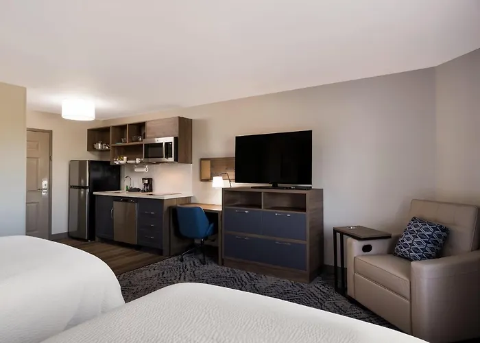 Candlewood - River Ranch By Ihg Hotel Lafayette