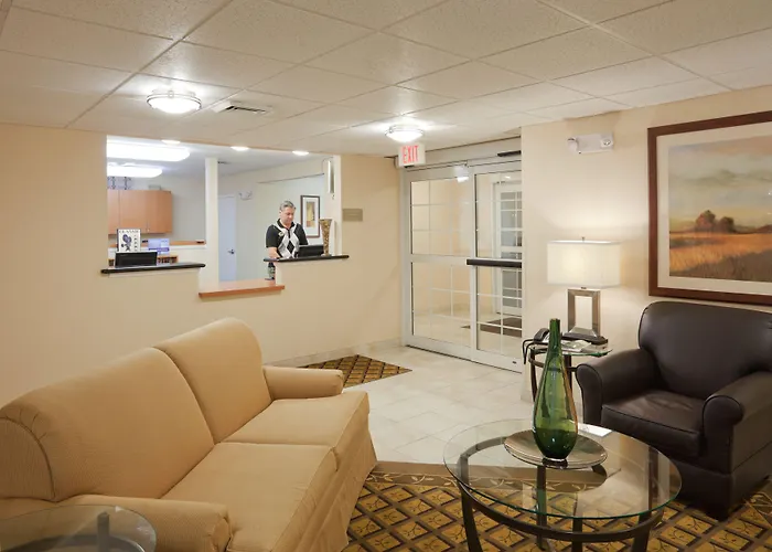 Candlewood - River Ranch By Ihg Hotel Lafayette