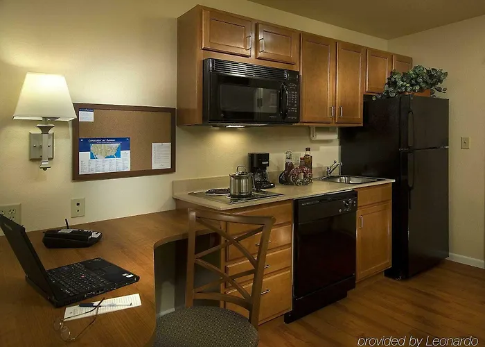 Candlewood - River Ranch By Ihg Hotel Lafayette